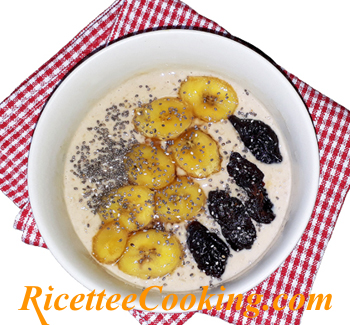 Porridge con banana caramellata